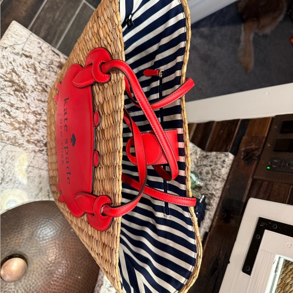 Kate Spade Natural Straw Tote with Red Crab Design - Picture 3 of 7